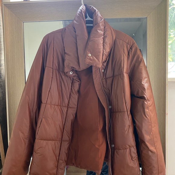 Brown puffer coat - Picture 4 of 6